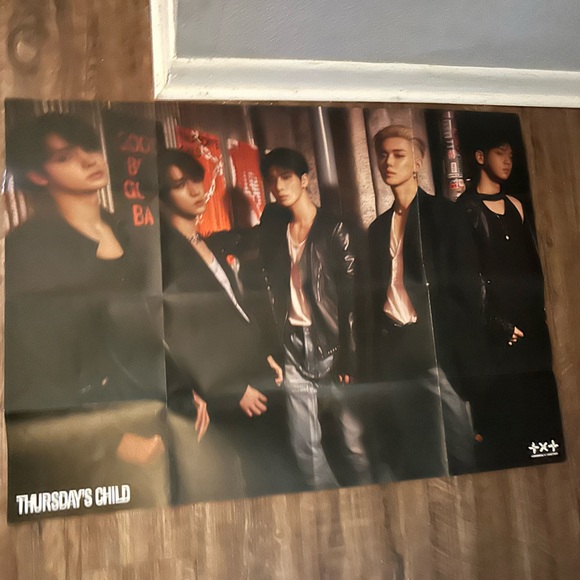 Tomorrow x Together K-Pop - Thursday’s Child Minisode 2 Album and Posters - Picture 8 of 9